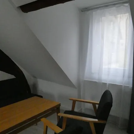 Trappe's Maar-haeuschen Ulmen