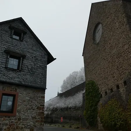 Trappe's Maar-haeuschen Holiday home *
